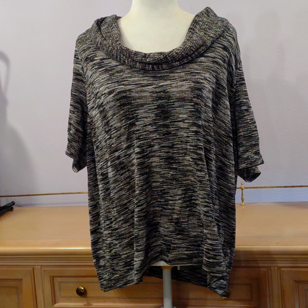 Size 2x Black, Gray, Gold Glitter, Silver Short sleeve Sweater Cowl Blouse